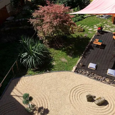 Minshuku D'hotes Japonaises Bed & Breakfast Thiers